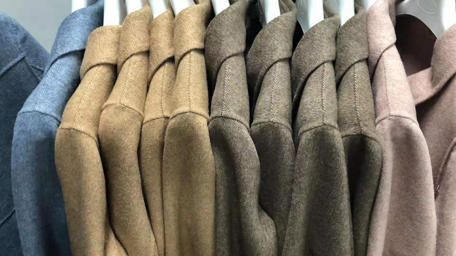 上一閣女裝  雙面呢顆粒大衣  秋冬款  批發(fā) 風(fēng)衣外套，雙面呢顆粒大衣、、