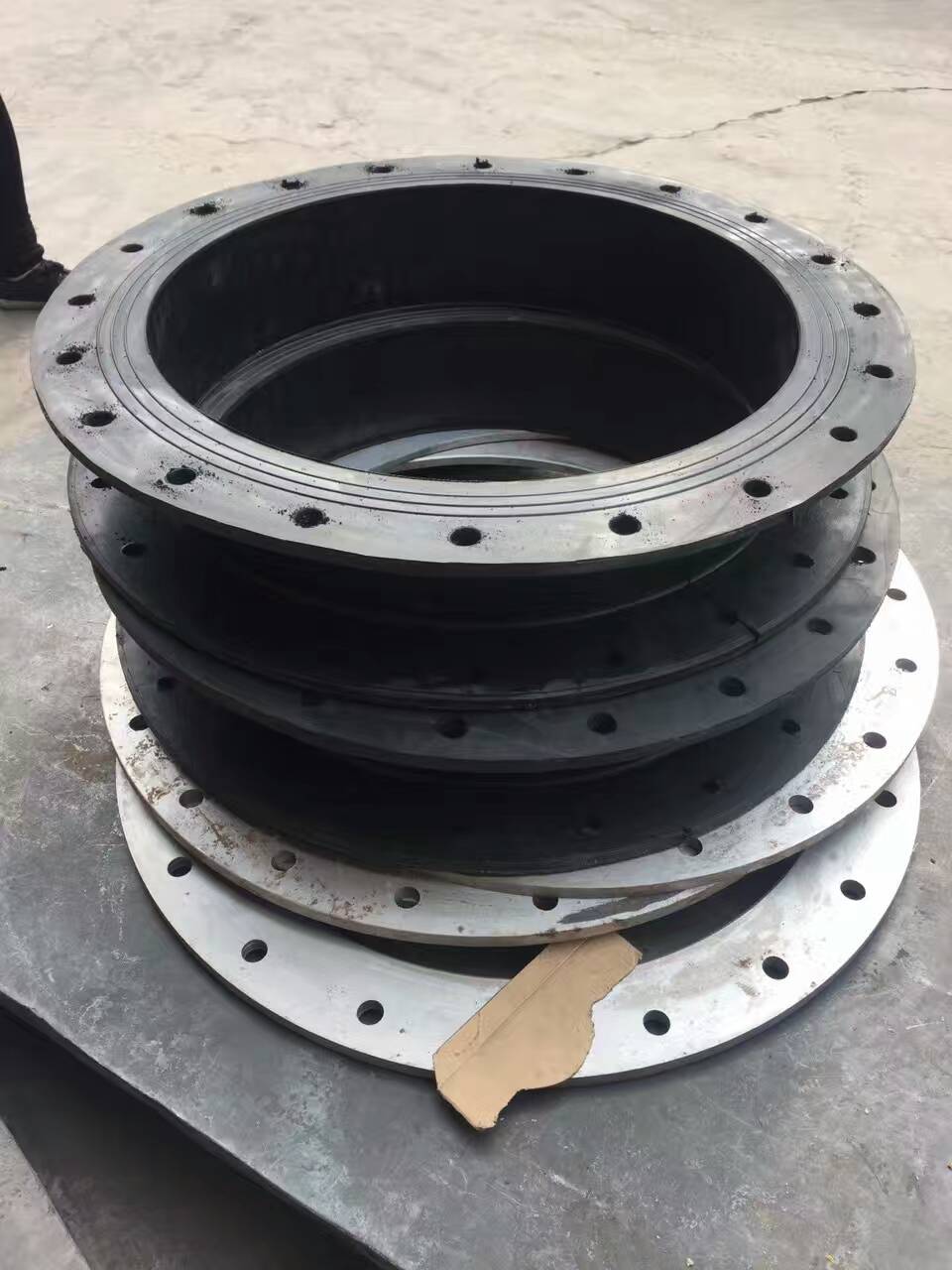 翻邊橡膠柔性接頭圖片