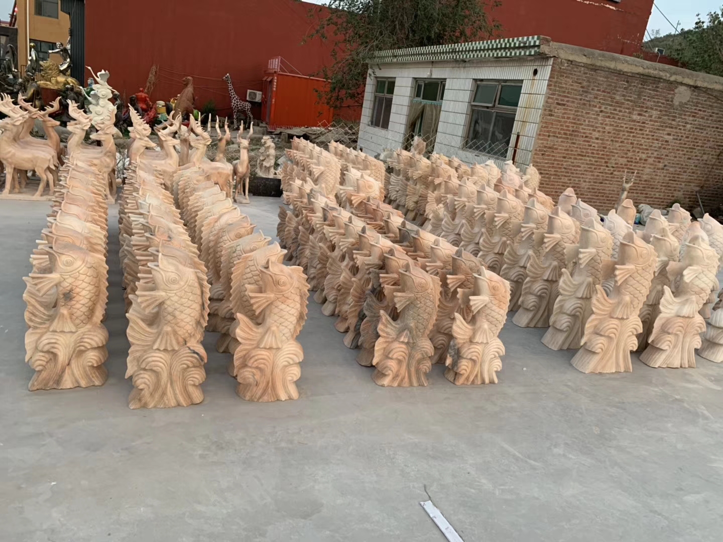 噴泉魚廣場魚擺件圖片