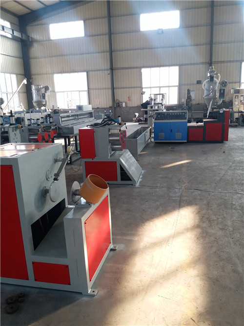 PP纖維一出二打包帶生產(chǎn)線設備