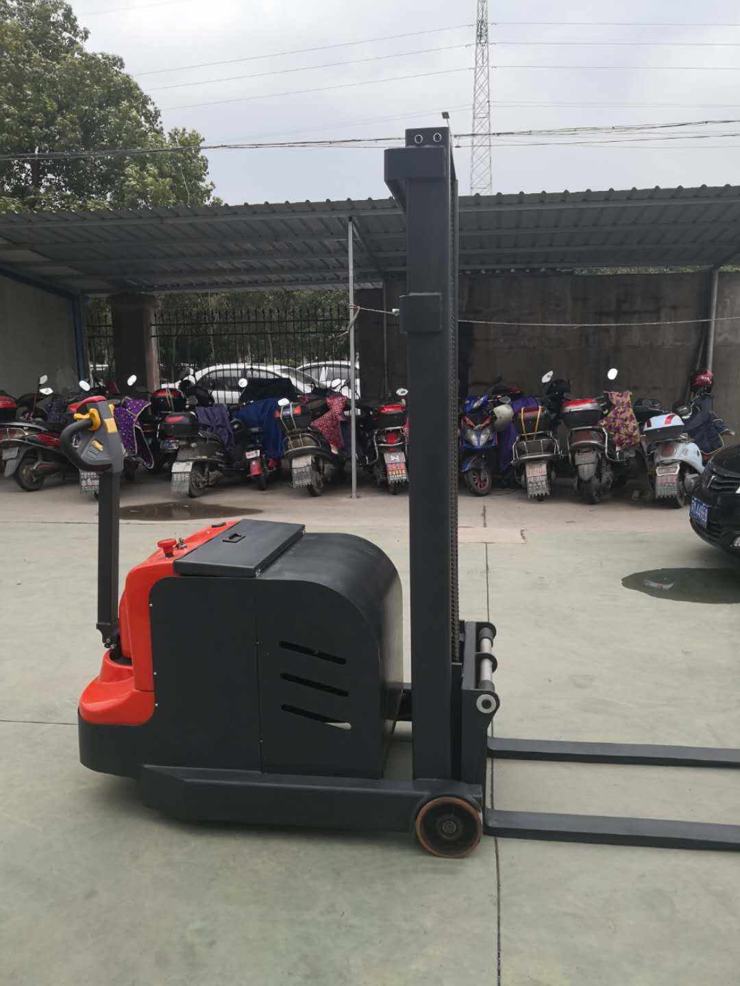 步行式全電動無腿堆高車圖片/步行式全電動無腿堆高車樣板圖 (3)