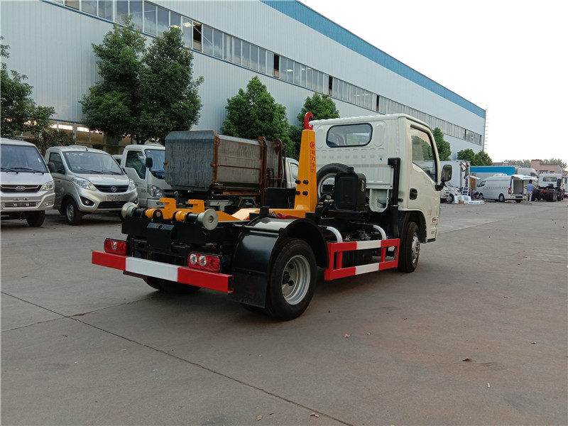 3方躍進(jìn)小福星勾臂垃圾車 勾臂垃圾車廠家 勾臂垃圾車供應(yīng)商 勾臂垃圾車類目