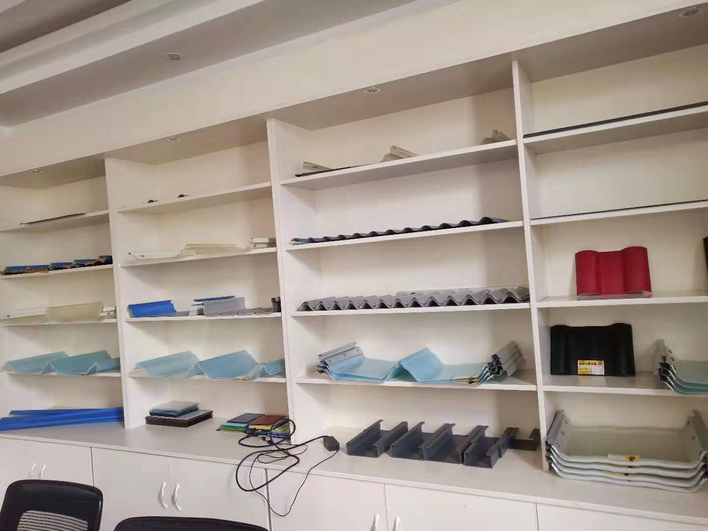 鋼結(jié)構(gòu)配套FRP采光帶820圖片