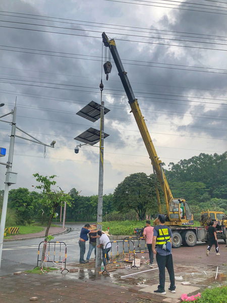 道路监控监测专用太阳能供电系统图片