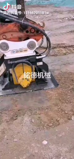 全液压震动压路机  全液压震动轧 平原压震动压路机  全液压震动轧图片