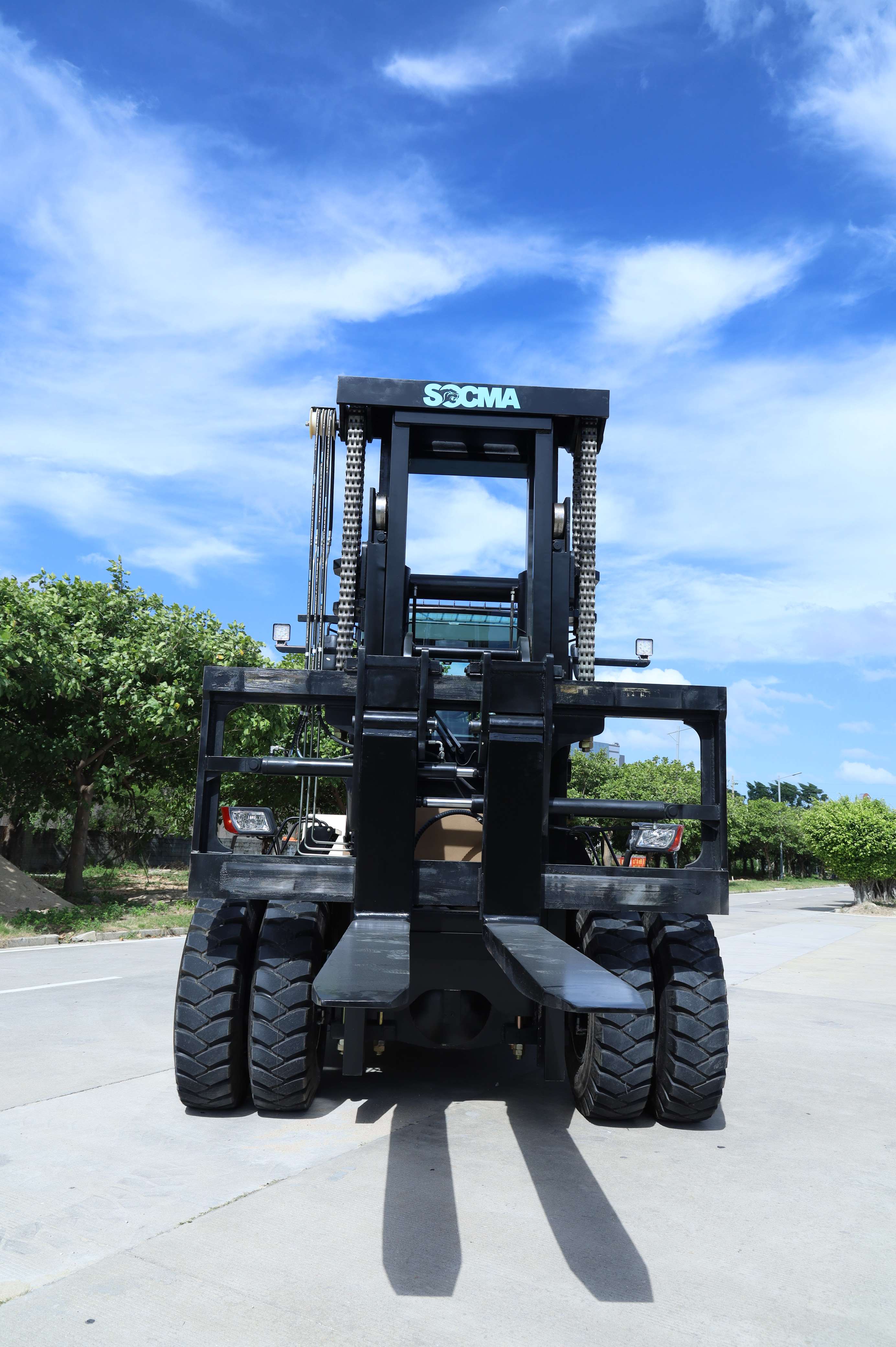 25噸純電動(dòng)重型叉車圖片/25噸純電動(dòng)重型叉車樣板圖 (3)