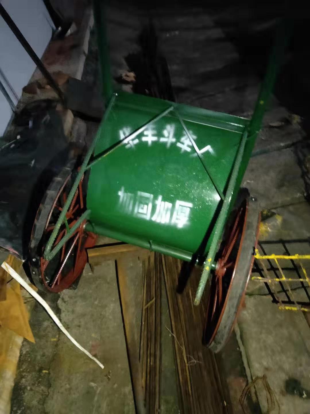 綠色斗車(chē)圖片