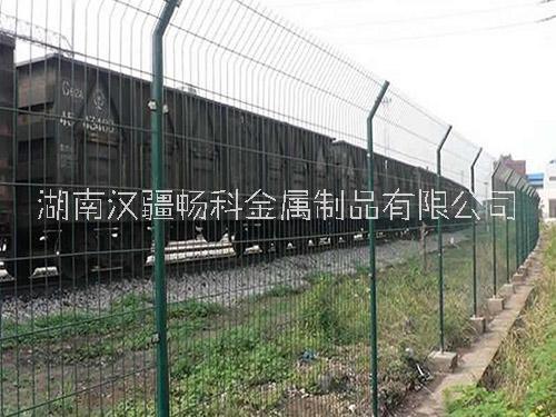雙邊絲護(hù)欄網(wǎng)圖片/雙邊絲護(hù)欄網(wǎng)樣板圖 (3)