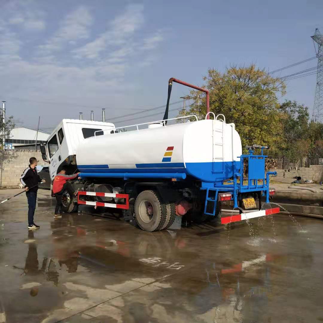 環(huán)衛(wèi)車  灑水車  噴灑車