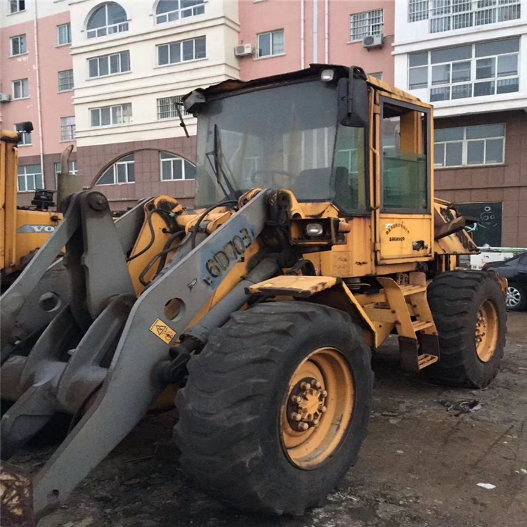 現(xiàn)金回收二手裝載機圖片