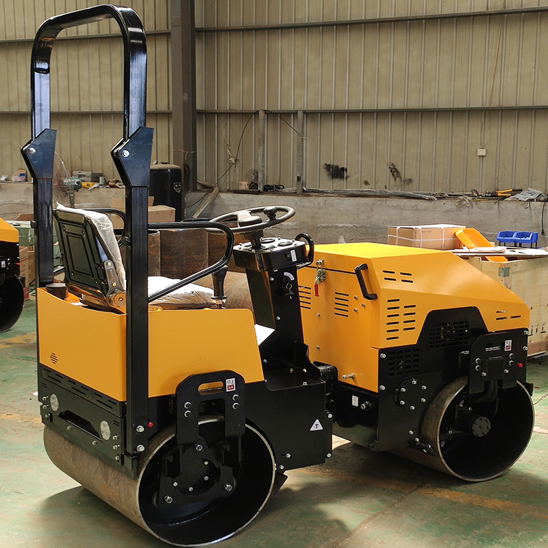 瀝青路面壓平液壓雙驅(qū)3噸雙鋼輪壓路機(jī)價(jià)格廠家