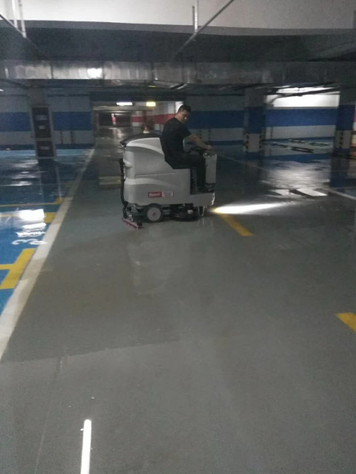 柳州洗地車圖片
