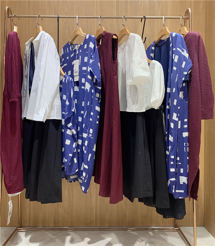 深圳原創(chuàng)設(shè)計師女裝品牌唯簡尚圖片/深圳原創(chuàng)設(shè)計師女裝品牌唯簡尚樣板圖 (3)