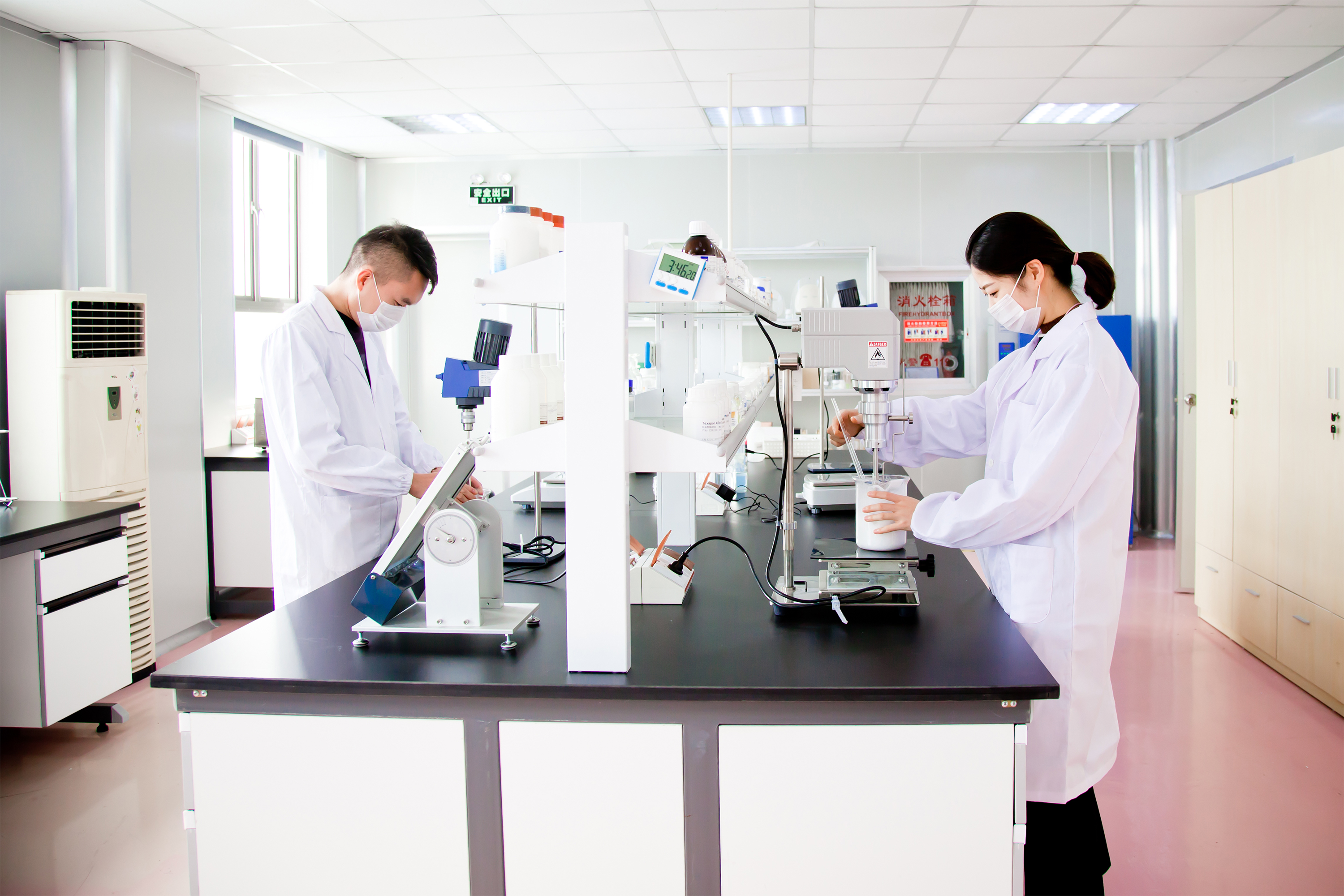 護(hù)膚柔嫩面膜圖片