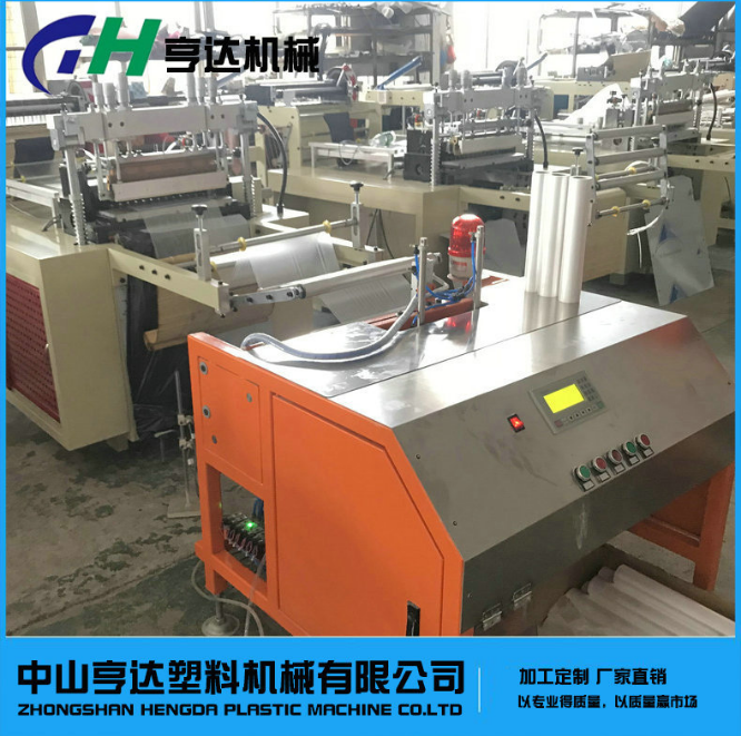 高速全自動(dòng)連卷機(jī)圖片