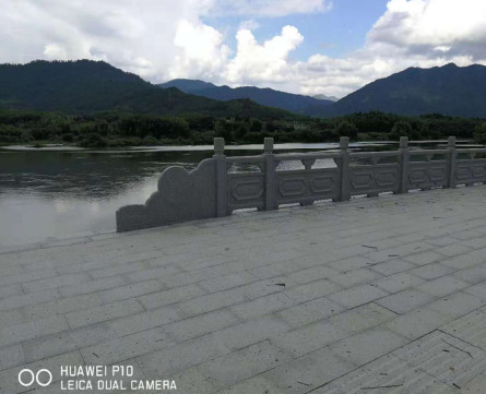 1米9仿石欄桿批發(fā)廠家 1米9仿石欄桿哪里有