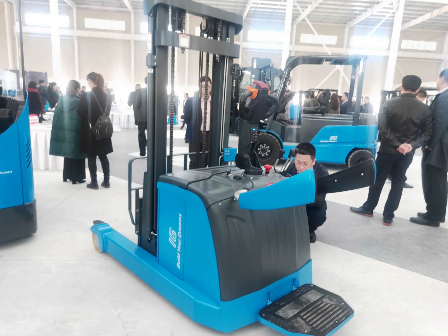 叉車培訓(xùn)圖片/叉車培訓(xùn)樣板圖 (1)