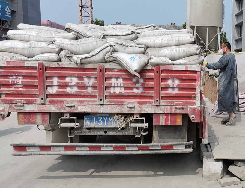 水泥廠家直銷  哪里批發(fā)水泥好？河北水泥供應(yīng)商，德州水泥批發(fā)商，上市公司*！