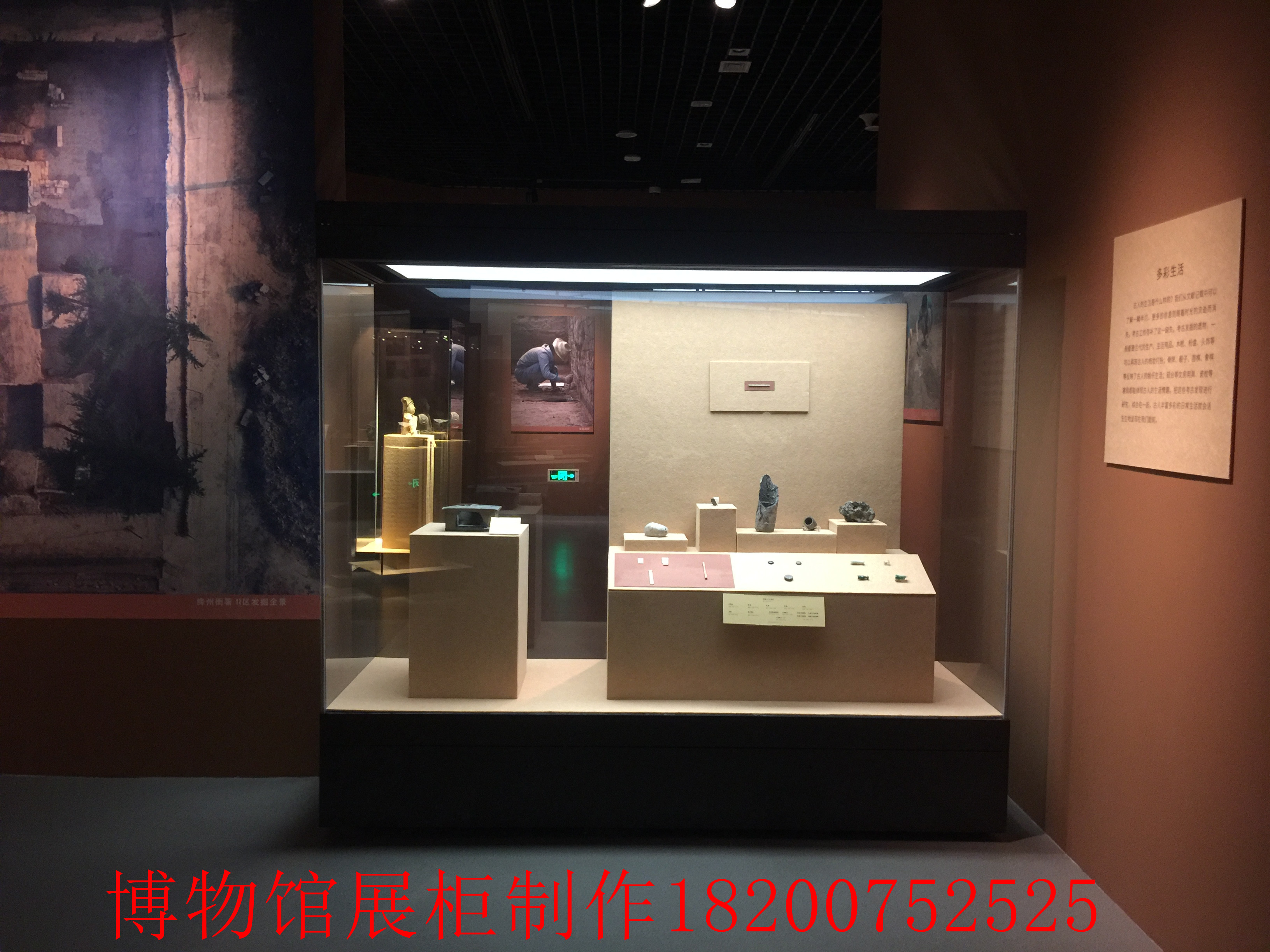 深圳博物馆展示柜厂家 文物古董瓷器展柜制作设计图片