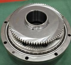 工業(yè)關(guān)節(jié)臂機(jī)器人專用RV減速機(jī)圖片