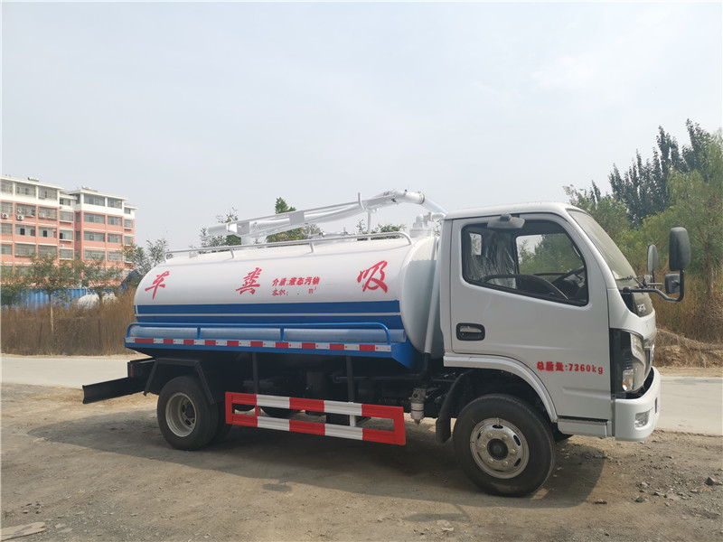 國六東風(fēng) 藍牌吸糞車報價 5方藍牌吸糞車生產(chǎn)廠家
