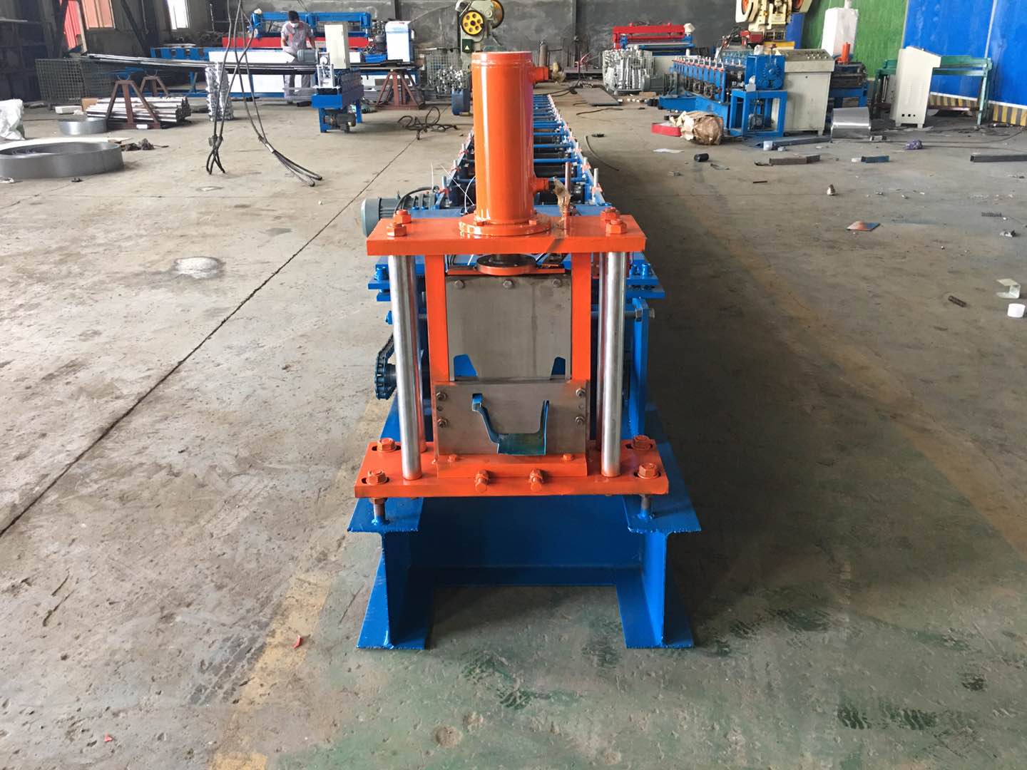 大棚落水槽輥壓成型機(jī) 天溝水槽壓瓦機(jī) 大棚落水槽輥壓成型機(jī) 天溝水槽機(jī)