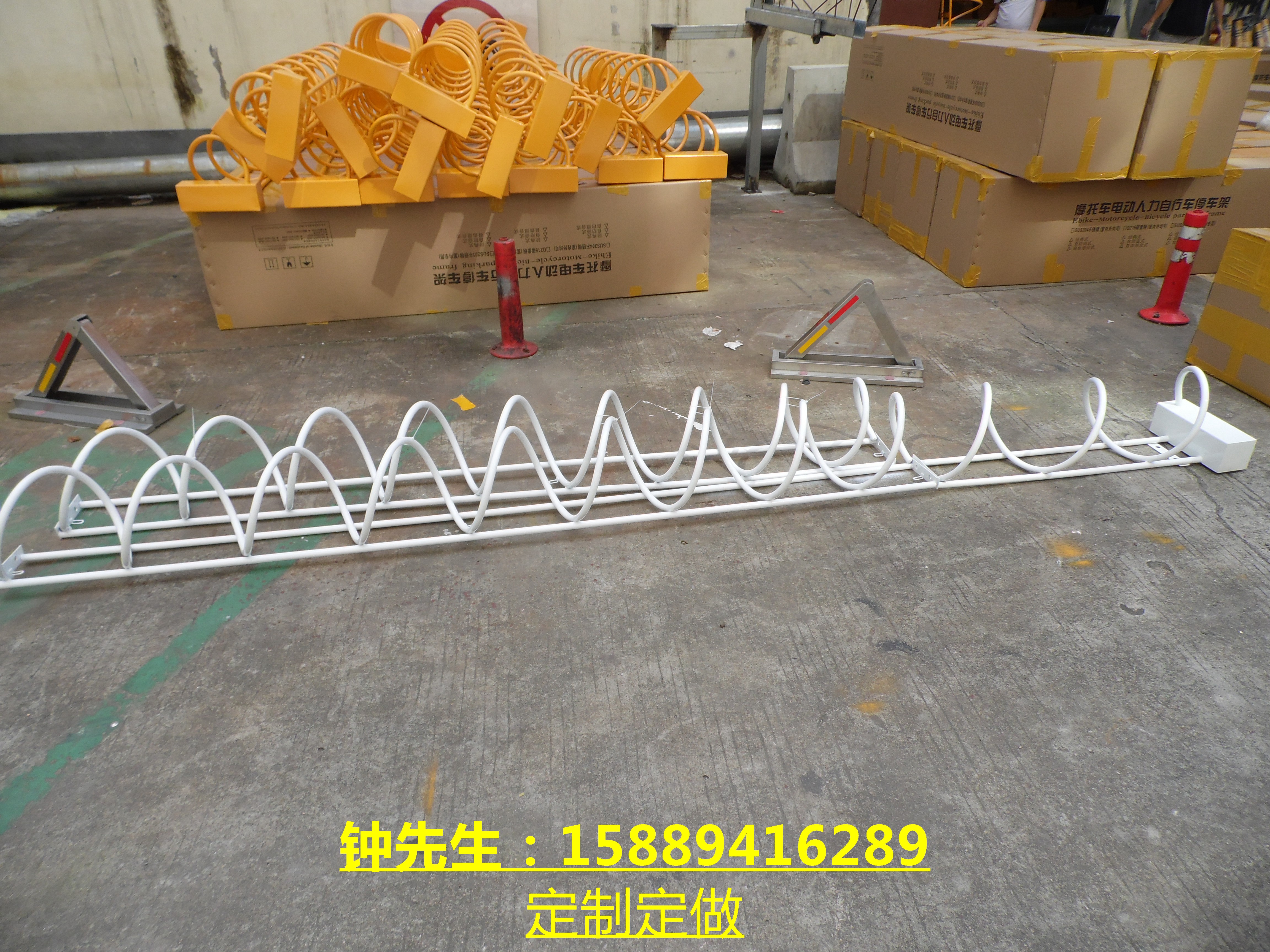 電瓶車擺放架圖片