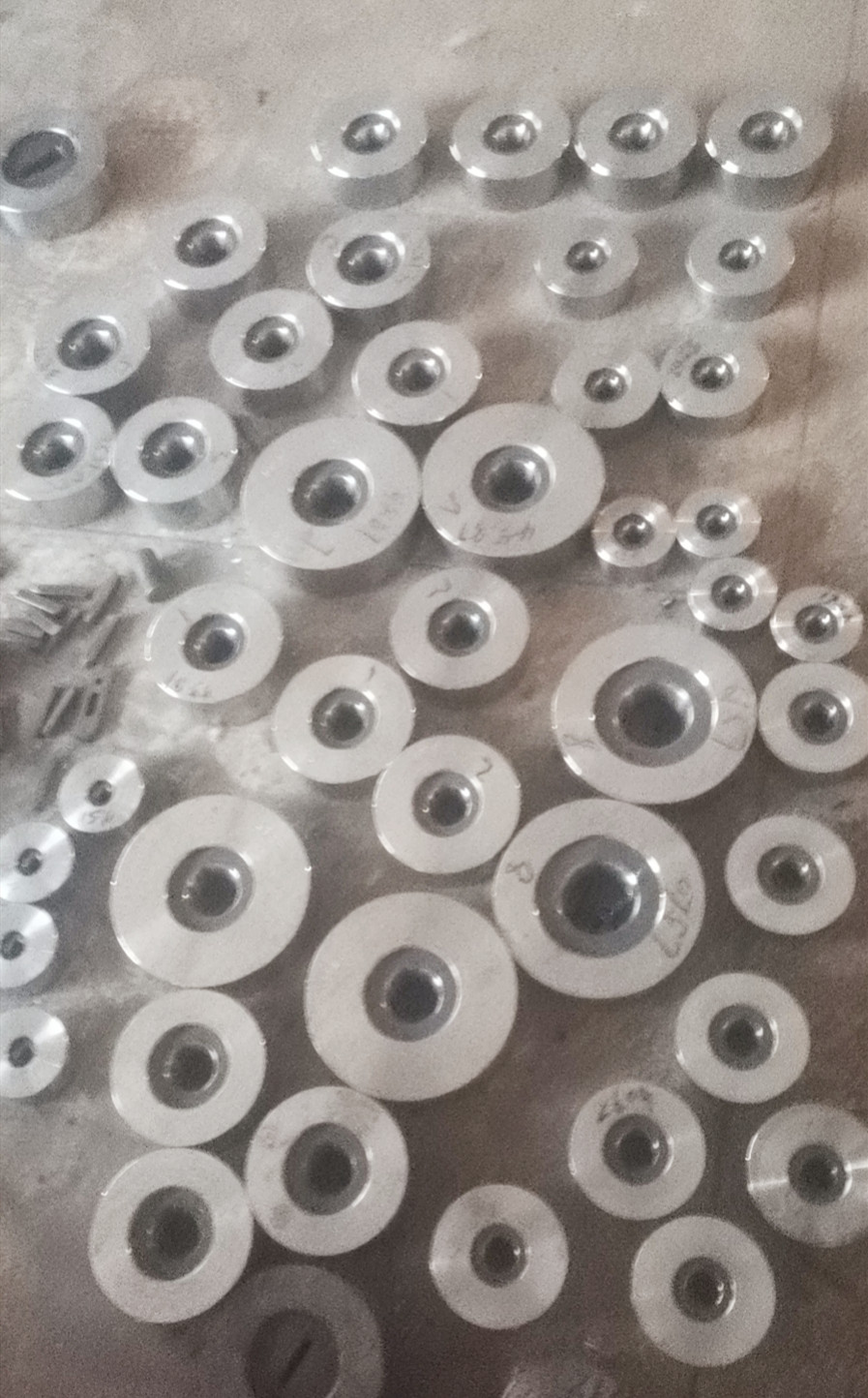 冷拔導(dǎo)軌模具圖片/冷拔導(dǎo)軌模具樣板圖 (1)