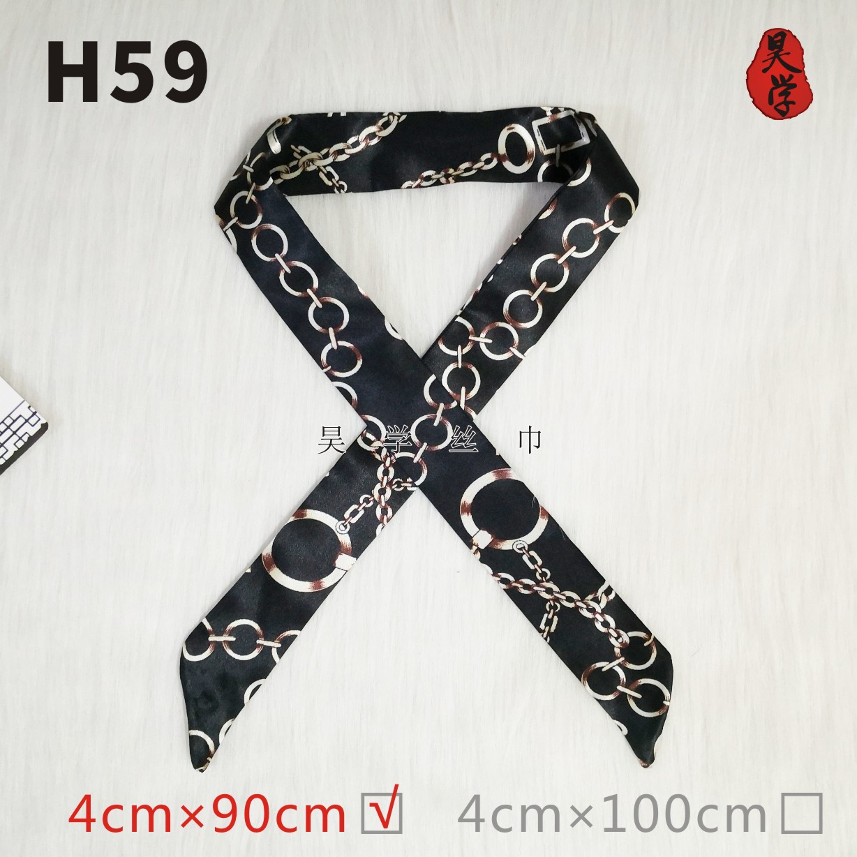 長(zhǎng)款小絲巾春夏秋冬裝飾圖片/長(zhǎng)款小絲巾春夏秋冬裝飾樣板圖 (4)