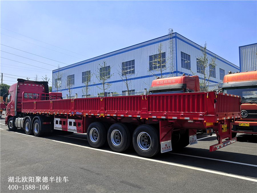 13米欄板半掛車圖片