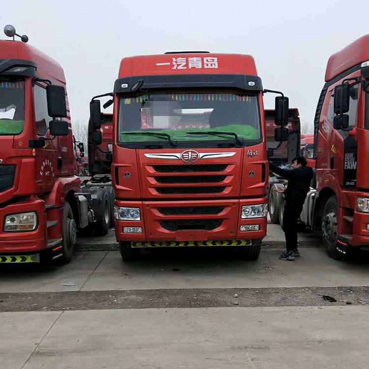 二手牽引車圖片