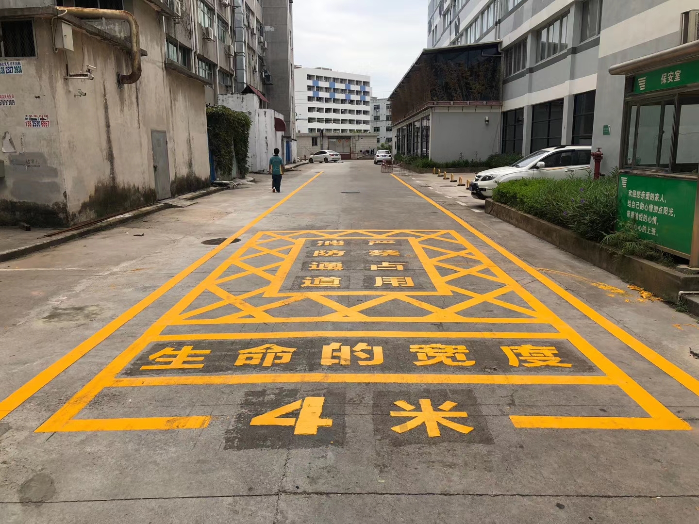 惠州停車(chē)場(chǎng)劃車(chē)位線|消防通道劃線圖片/惠州停車(chē)場(chǎng)劃車(chē)位線|消防通道劃線樣板圖 (3)