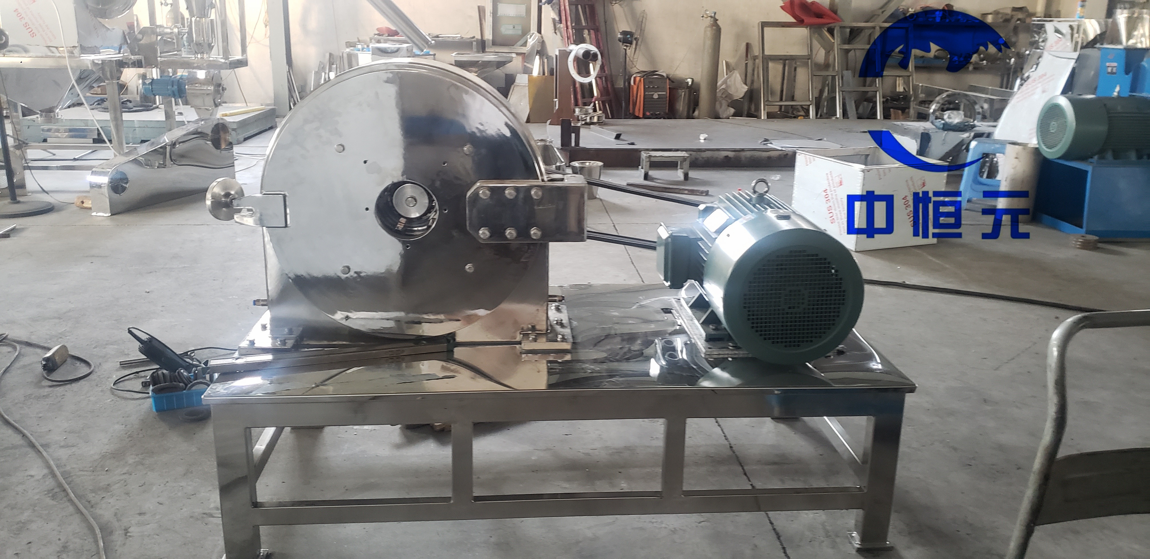 浙江脈沖除塵粉碎機圖片