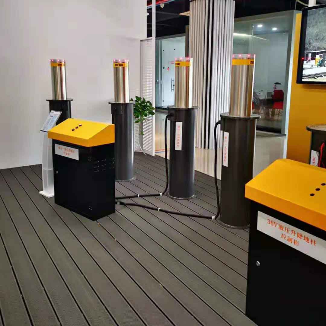 小區(qū)門口道閘圖片/小區(qū)門口道閘樣板圖 (2)