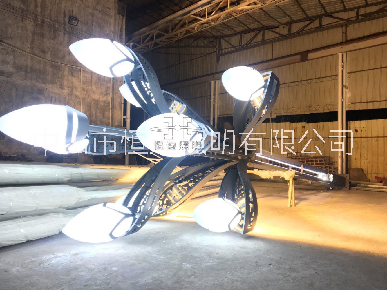恒逸照明百合花造型大型玉蘭燈