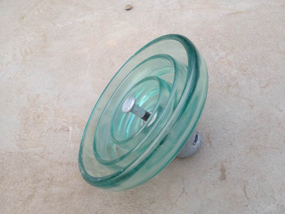 鋼化玻璃絕緣子U70BL華旭電力生產(chǎn)直銷質(zhì)量?jī)?yōu)保障 輸電產(chǎn)品