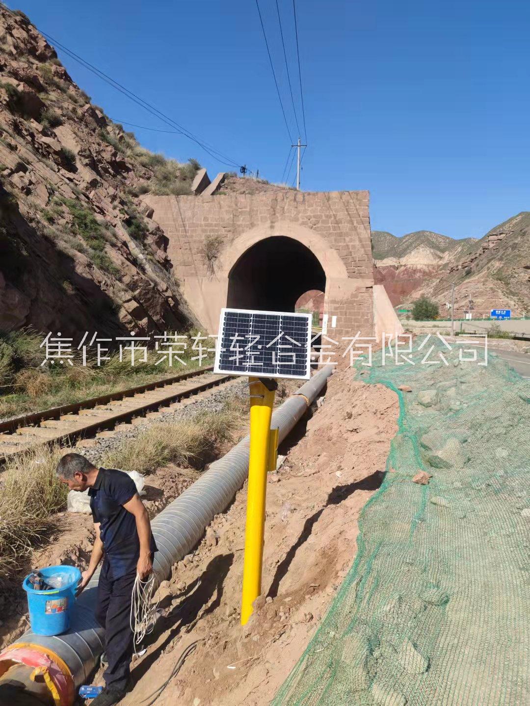 生产智能电位测试桩 太阳能多规格电位桩供应 荣轩GPS智能测试桩图片