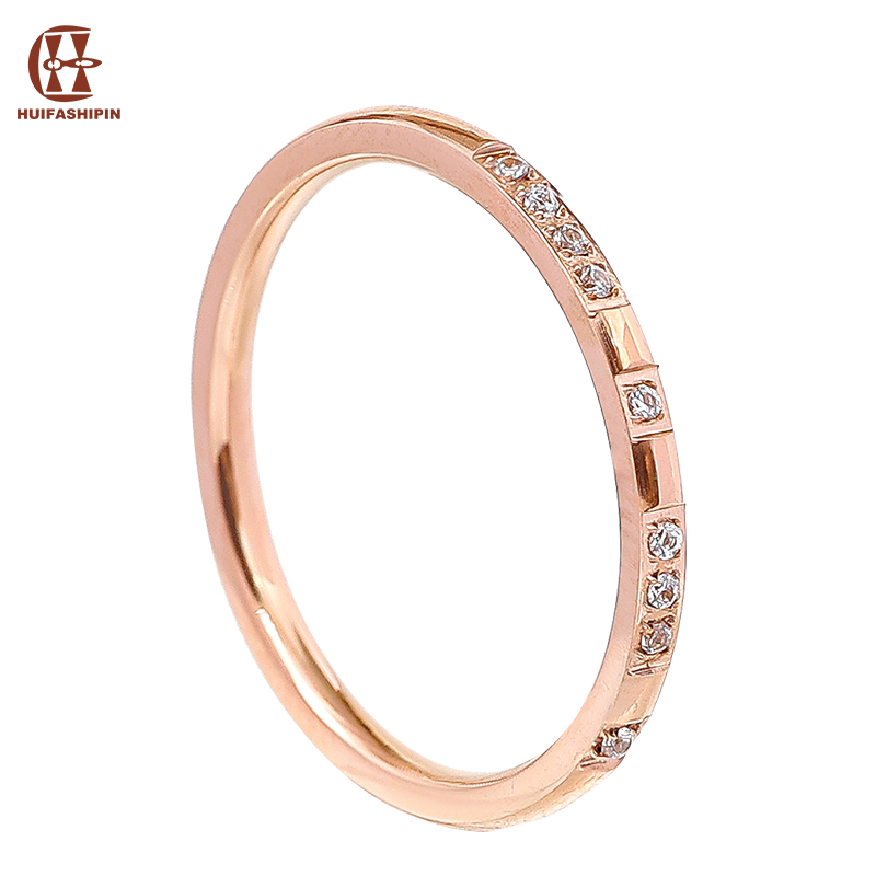 時(shí)尚簡(jiǎn)約對(duì)戒指加工定制 情侶個(gè)性細(xì)帶鉆指環(huán)潮飾品批發(fā)