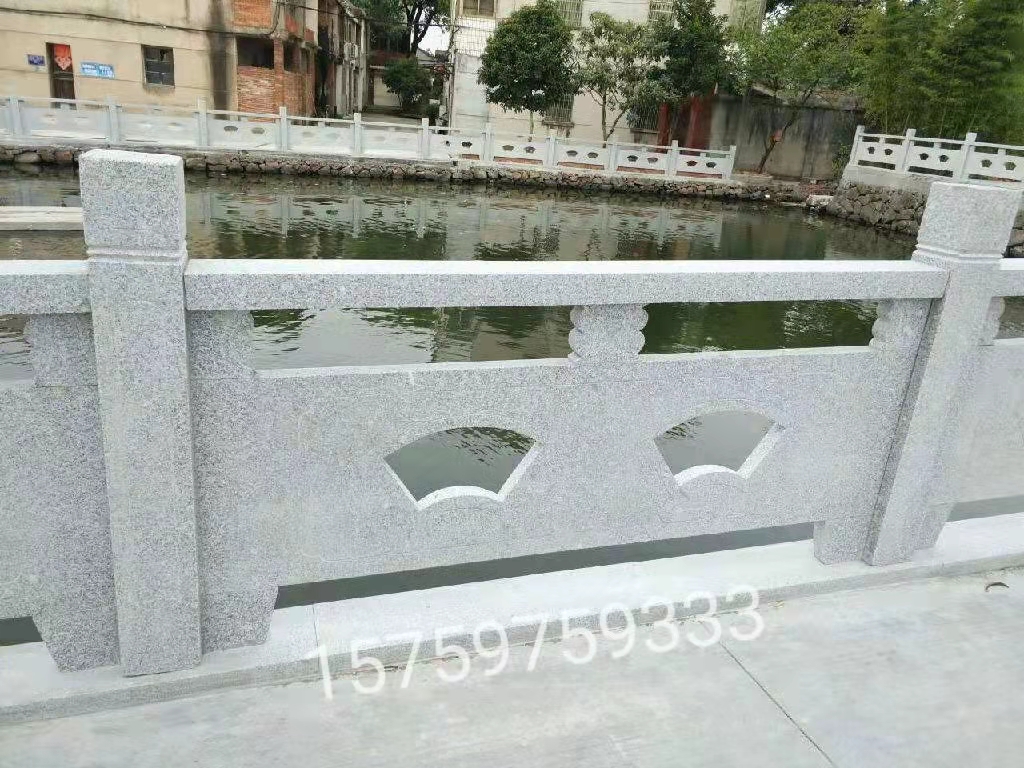福建石材欄桿  河道石材護(hù)欄   石雕欄桿  芝麻白石欄桿 鏤空石材欄桿-億眾石業(yè)