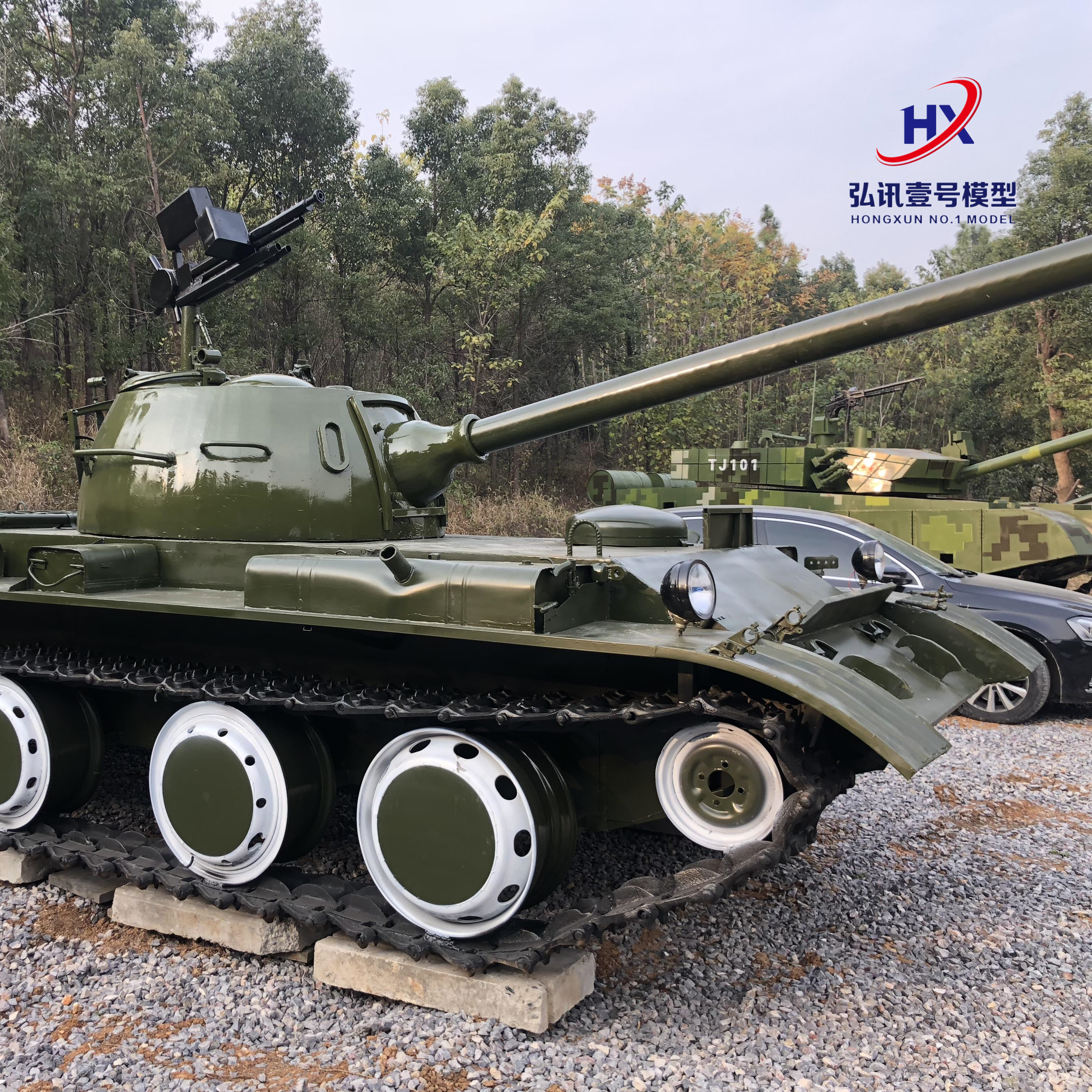 四川國防軍事體驗(yàn)基地開動(dòng)坦克模型供應(yīng)廠家
