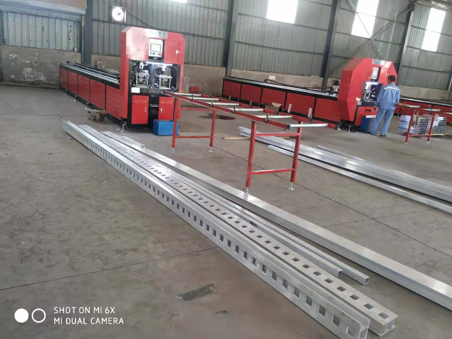 鋁爬架鋁導軌沖孔機供應(yīng)廠商圖片/鋁爬架鋁導軌沖孔機供應(yīng)廠商樣板圖 (3)