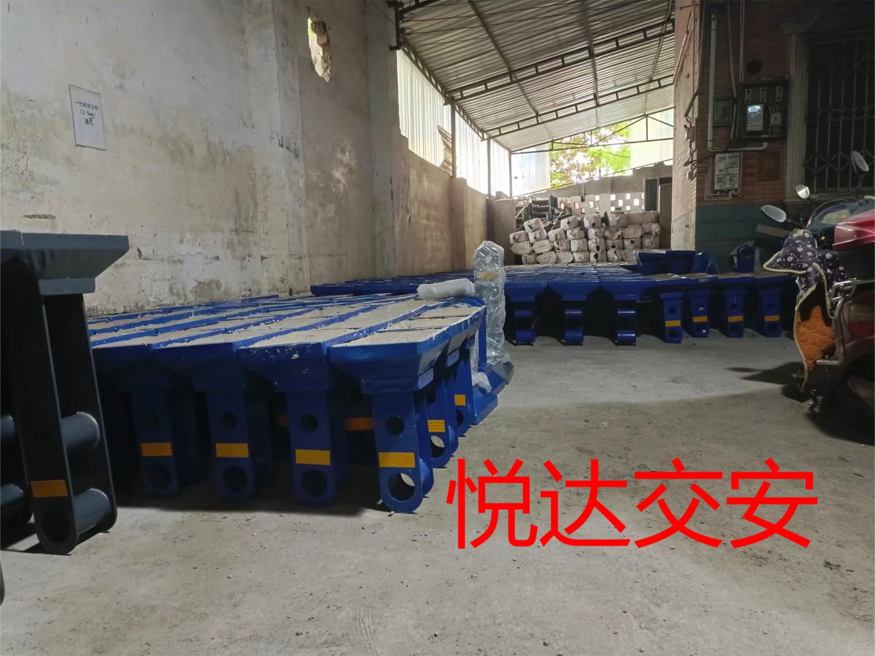護(hù)欄不銹鋼復(fù)合管圖片/護(hù)欄不銹鋼復(fù)合管樣板圖 (2)
