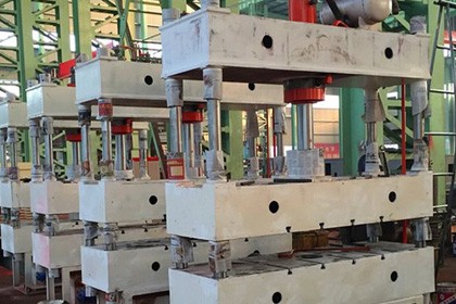 Y32四柱液壓機(jī)供應(yīng)商  Y32四柱液壓機(jī)哪里便宜