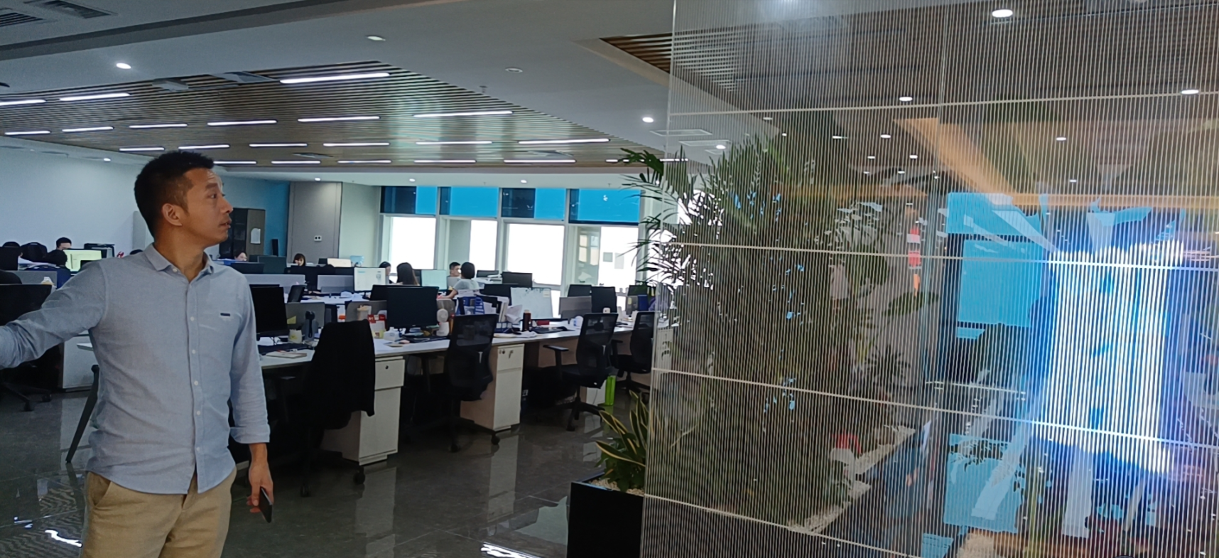 LED透明顯示屏玻璃-批發(fā)-定做-價格