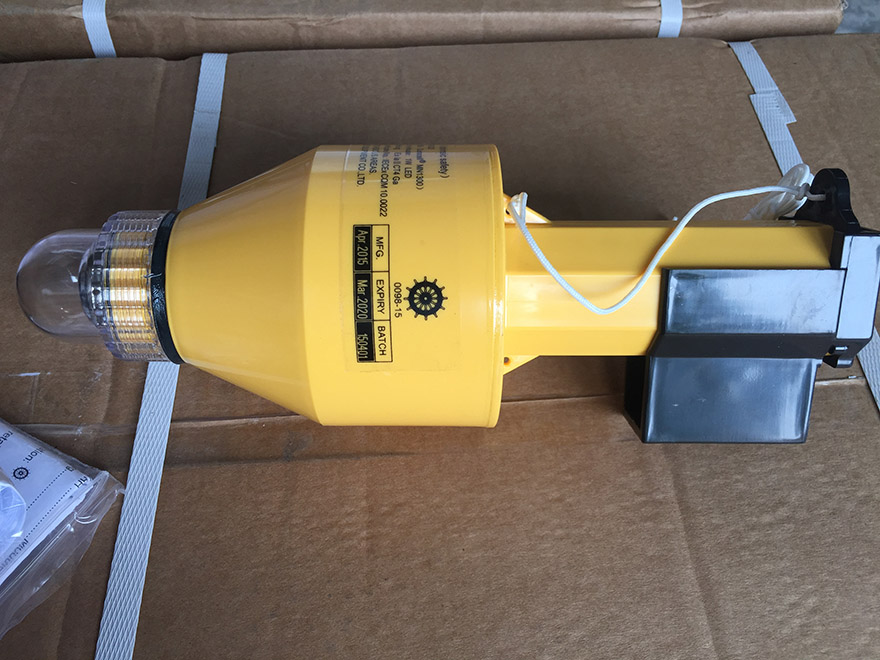 救生圈自亮浮燈供應(yīng)商，救生圈自亮浮燈批發(fā)，救生圈自亮浮燈廠價銷售