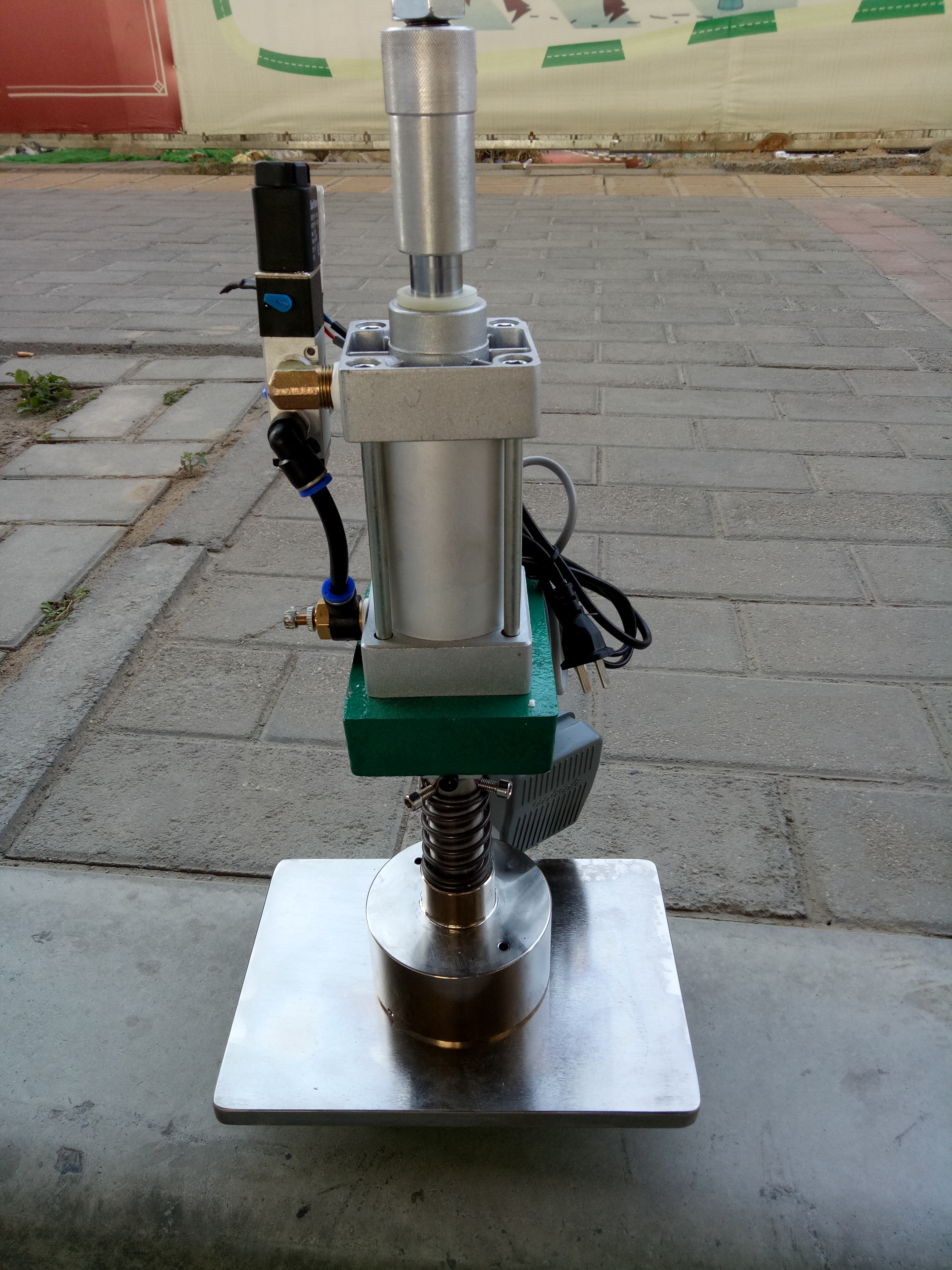 膏藥成型機(jī)圖片/膏藥成型機(jī)樣板圖 (1)