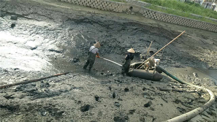 水下工程清淤公司图片