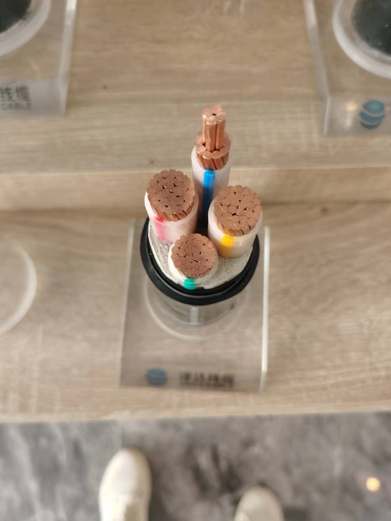 山東津達(dá)1KV交聯(lián)聚乙烯絕緣聚氯乙烯護(hù)套電力電纜生產(chǎn)廠家批發(fā)價(jià)格