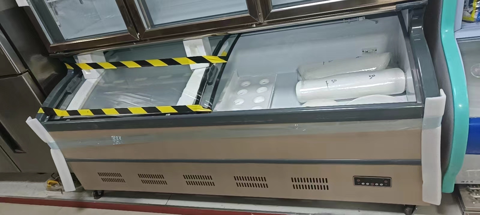 鮮雪海商用展示柜1.9米圖片/鮮雪海商用展示柜1.9米樣板圖 (4)