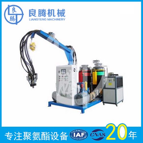 頸枕發(fā)泡機(jī)圖片